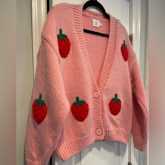 NWT Luna Ivy Anthropologie Size XS Pink Knit Cardigan 3D Appliqué Strawberries - Picture 5 of 12